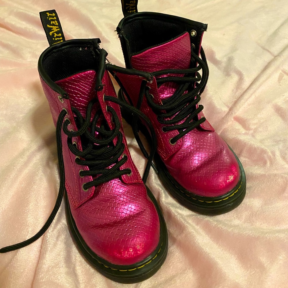 Pink, Kids Doc Martens Air Wair